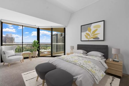 NORTH FACING HYDE PARK APARTMENT WITH HARBOUR VIEWS - Photo 2