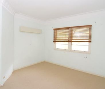 15 Grosvenor Road, Indooroopilly, QLD, 4068 - Photo 2