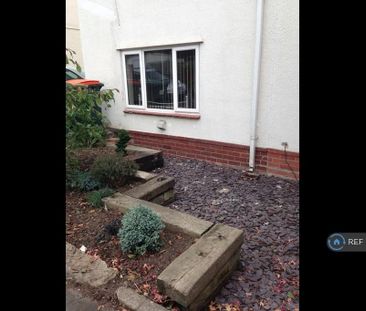 1 bedroom in a house share to rent - Photo 3