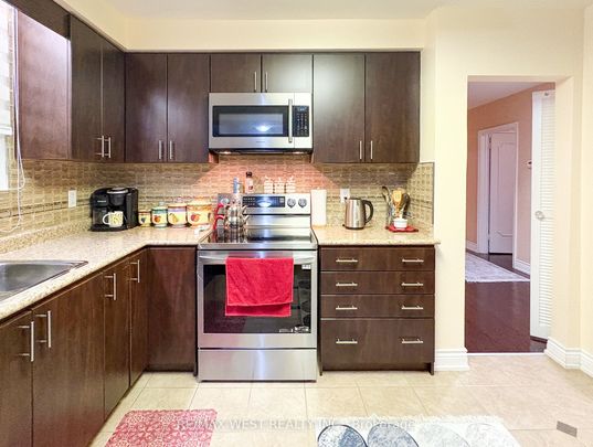 For Lease - 5 Arlstan Drive Unit# Main, Toronto, Ontario - Photo 1