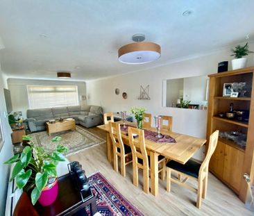 5 bedroom detached house to rent - Photo 2