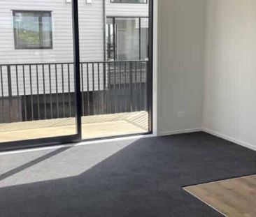 Three Bedroom Townhouse with Garage - Photo 1