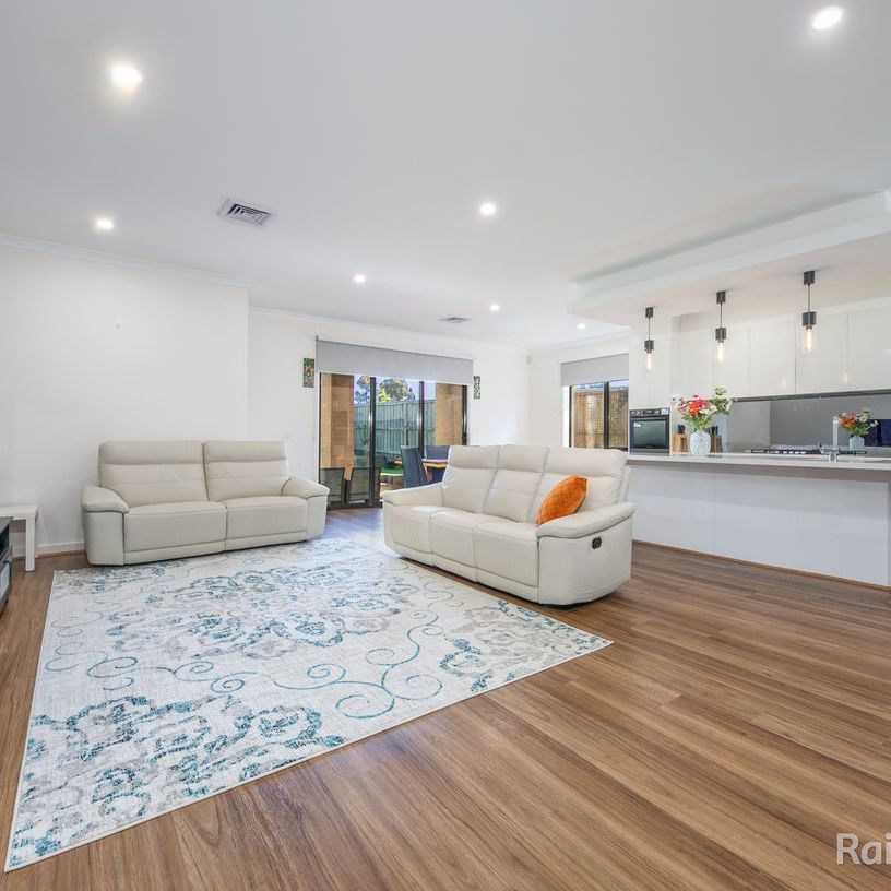 Luxury Family Home - Photo 1