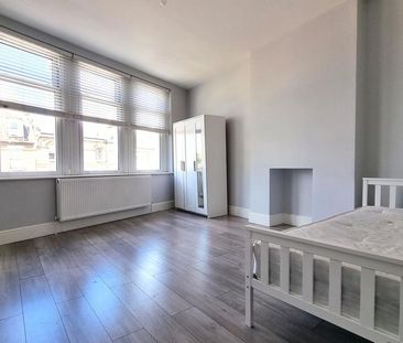 4 bedroom maisonette to rent - Photo 4