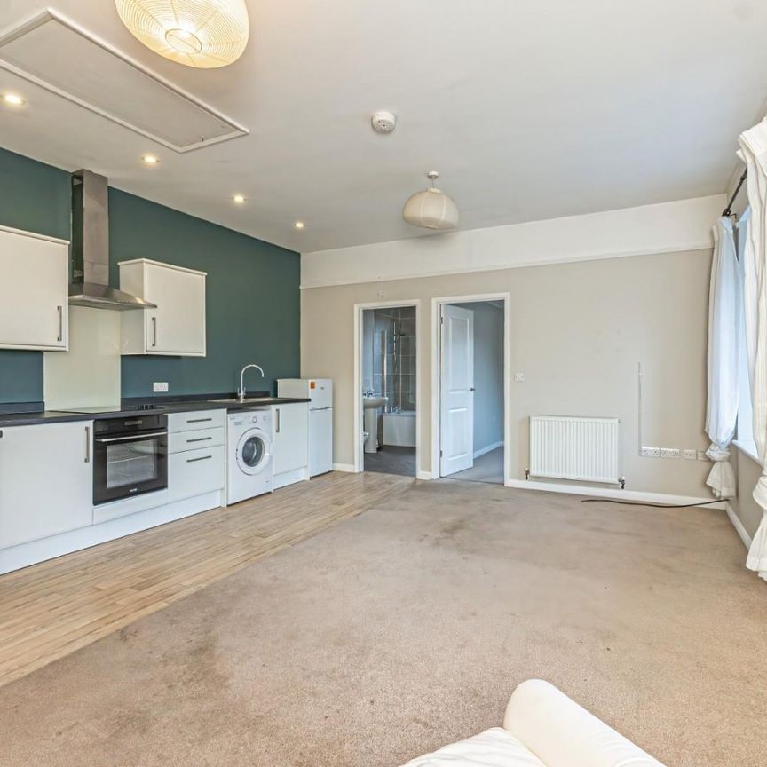 1 bedroom Flat To Let - Photo 1