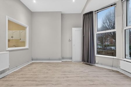 Flat 2, 9 Rugby Road, Belfast, BT7 1PS - Photo 2