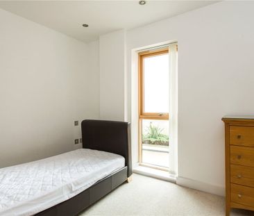 A superb 2 bedroom furnished apartment in the heart of the city cen... - Photo 5