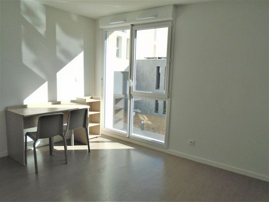 Location Appartement 1 pièce 22m² VILLENAVE D ORNON 33140 - Photo 1