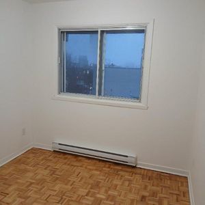 5 1/2 à proximité du métro Papineau - Photo 2