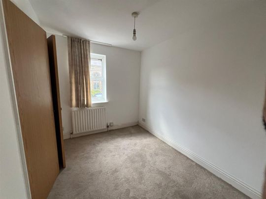 Bromley Road, Beckenham BR3, London - Photo 1