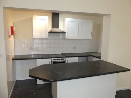 Bond Street Flat 1 - Photo 4