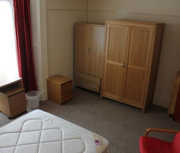 5 bedroom terraced house to rent - Photo 4