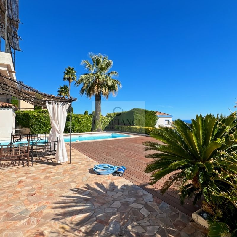 NICE OUEST ST ANTOINE DE GINESTIERE SUPERBE VILLA AVEC PISCINE - Photo 1