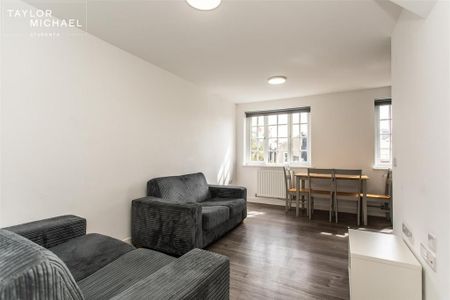 4 bedroom flat to rent - Photo 5