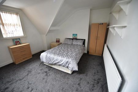 7 bedroom terraced house to rent - Photo 3