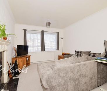 2 bedroom ground floor flat to rent - Photo 1