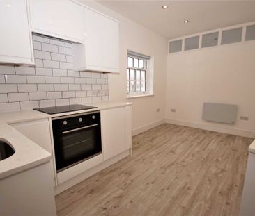 1 bed First Floor Flat for rent - Photo 5