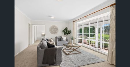 Stunning 5 bedroom home - Photo 3