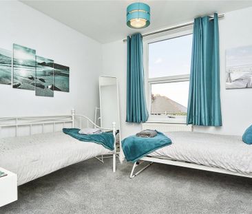 3 bedroom terraced house to rent - Photo 3