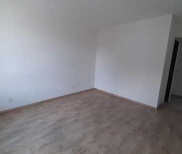 location Appartement T3 DE 66.17m² À ALLONZIER LA CAILLE - Photo 3