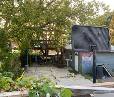 For Lease - 125 Davis Street, Thorold, Ontario - Photo 4