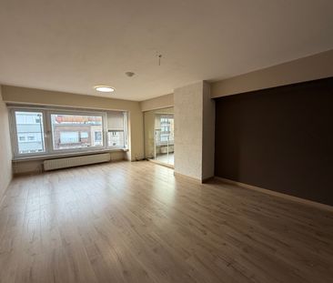 Goed onderhouden appartement met twee slaapkamers gelegen in een re... - Photo 3