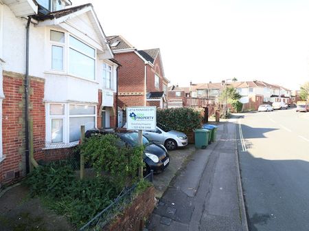 Bowden Lane,Southampton - Photo 3