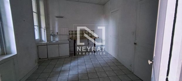 Location Appartement 4 pièces 103m² CHALON SUR SAONE 71100 - Photo 1
