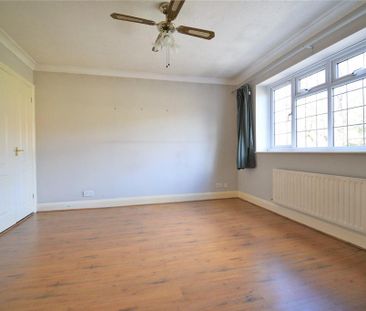 4 bedroom detached house to rent - Photo 3