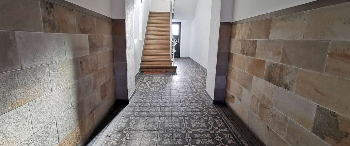 KL - Nähe Mall, 2 ZKB, Einbauküche, Stellplatz, "Altbau" - Photo 1
