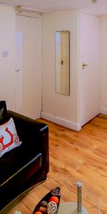 Flat 1, 63 BRUDENELL ROAD Leeds - LS6 1HA - Photo 3