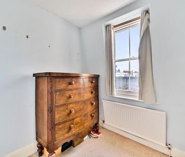 3 bedroom flat to rent - Photo 2