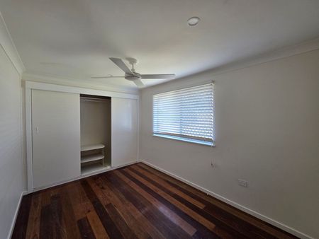 Delightful Family Home in Quiet Taree West Cul-de-Sac - Photo 2