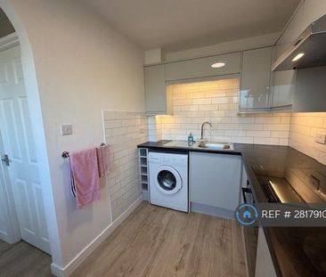 2 bedroom maisonette to rent - Photo 5