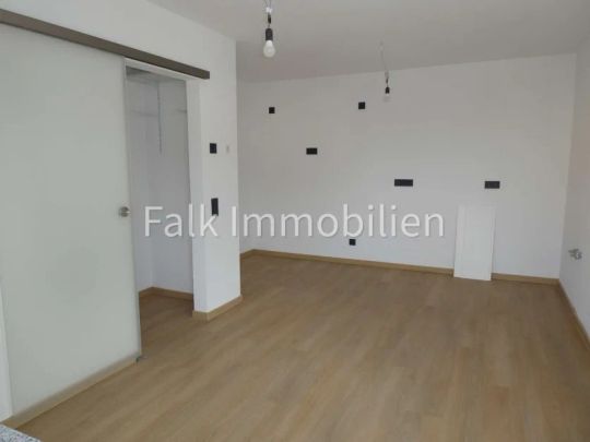 ***Modernes Wohnen! Erstbezug nach Kernsanierung 3-ZKBB+Garage, 3-FH in Brühl*** - Photo 1