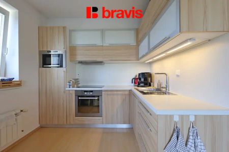 Pronájem bytu 2+kk, ul. Optátova, Brno - Jundrov, zeleň, balkón, garážové stání v ceně - Фото 4