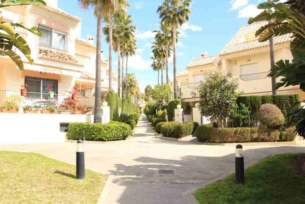 Townhouse in El Rosario - Photo 1