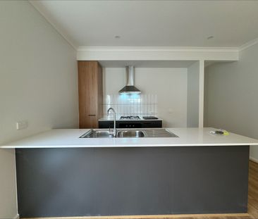 Spacious Living with Modern Comforts - Photo 2