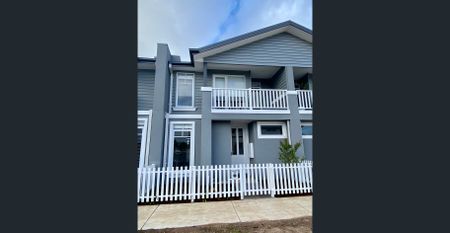 Townhouse in Central Warralily Location - Photo 5