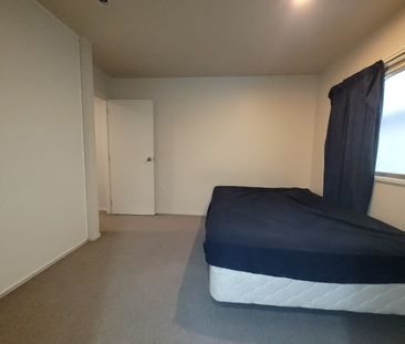 Upstairs 1 Bedroom Unit in Providence - Photo 4