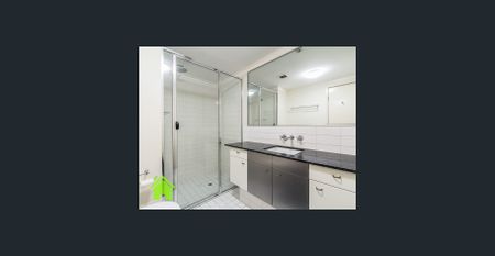 Stylish Urban Living in Southbank’s Lagoon Precinct - Photo 3