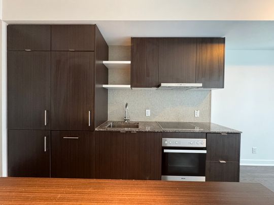 For Lease - 88 Harbour Street Unit# 6801, Toronto, Ontario - Photo 1