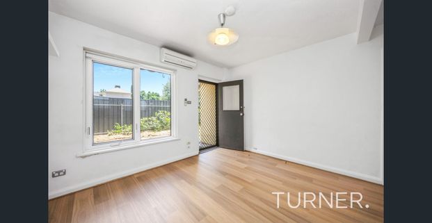 Updated Two-Bedroom Unit in Convenient Parkside Location - Photo 1