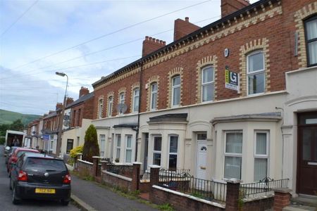 9 Lisburn Avenue, Belfast, BT9 7FX - Photo 3