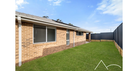 Contemporary Elegance Meets Refined Family Living - Photo 4