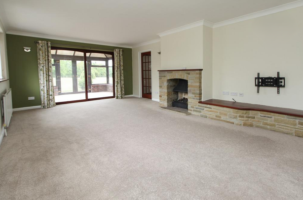 3 bedroom bungalow to rent - Photo 1