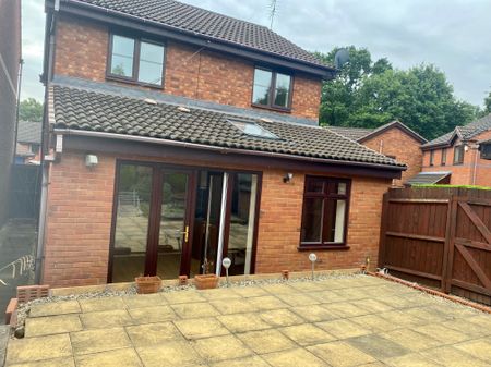 3 bedroom house to rent Kestrel Rise, Wolverhampton, WV6 - Photo 4
