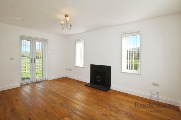 3 bedroom detached house to rent - Photo 1