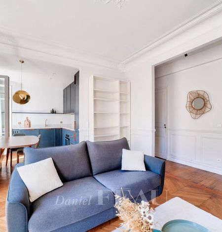 Appartement • Batignolles-Cardinet - Photo 2