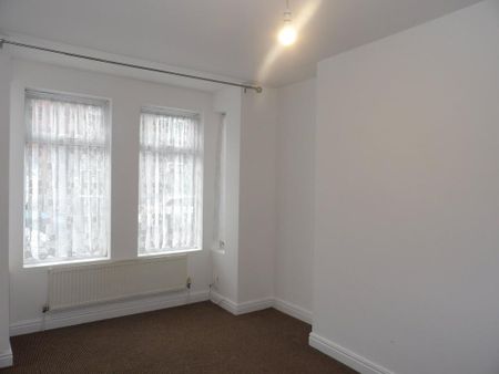 1 bedroom ground floor flat to rent - Photo 3